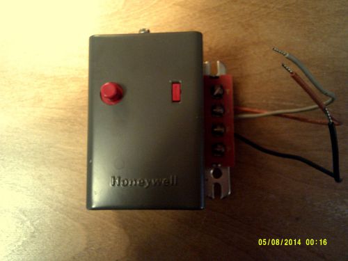 HONEYWELL  R8184G1070 PROTECTORELAY OIL BURNER CONTROL