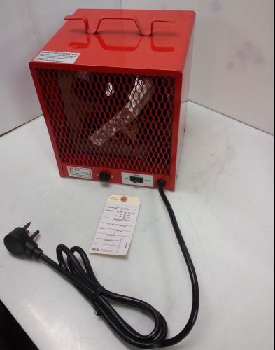 Dayton Heavy-Duty 240V 3VU36 Portable Electric Heater 5600/4200 Watts  Max