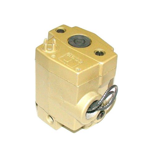 New ross  solenoid valve 1/8 npt 110/120 npt model w744b79 for sale