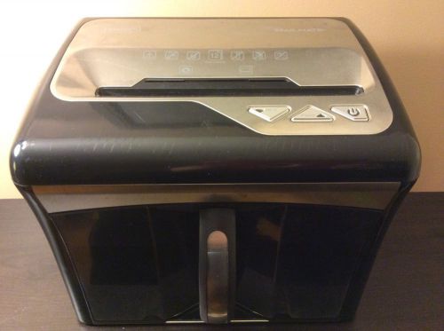 Staples Mailmate M5 12 Sheet Credit Cards/CD Desktop Shredder SPL-TXC12MA