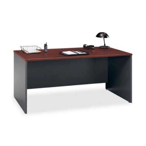 bbf Series C Manager Desk - BSHWC24442