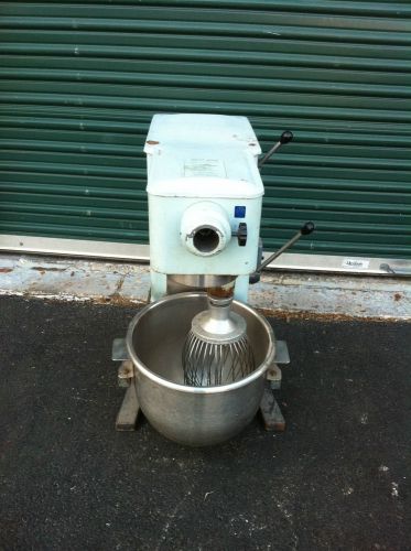 UNIVEX 20 Quart Mixer Pizza Restaurant Bakery Dough Mixer NSF M-20