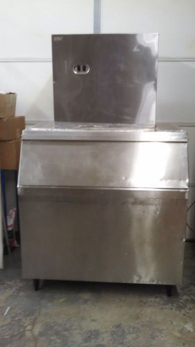 SCOTSMAN ICE MAKER WITH IC BIN