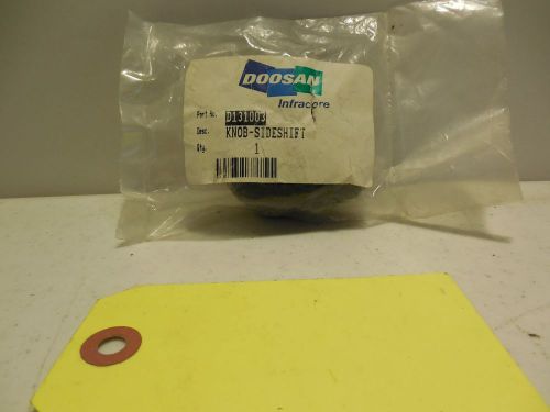 DOOSAN KNOB SIDESHIFT D131003 FORKLIFT SCREW ON. GF13