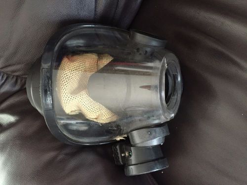 SCOTT AV-3000 SCBA mask size large complete with voice emitter