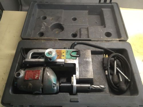 JANCY SLUGGER JM101 MAGNETIC MAG DRILL PRESS W/SEVERAL BITS &amp; CASE