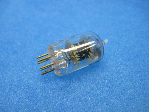 6AK5 (EF95) Vacuum Tube - SYLVANIA - USA - 1950&#039;s (Black Plates)