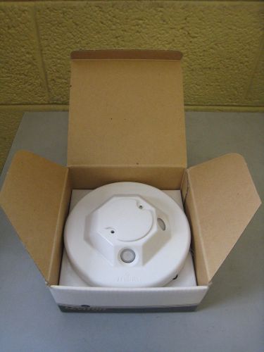 Leviton 6878-1W Ultrasonic Recessed Ceiling Mount 180° Occupancy Sensor White