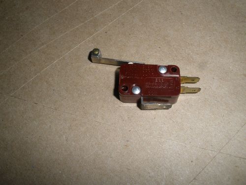 Vintage E33-75KX light force NC NO roller snap limit switch NOS Cherry E33 USA