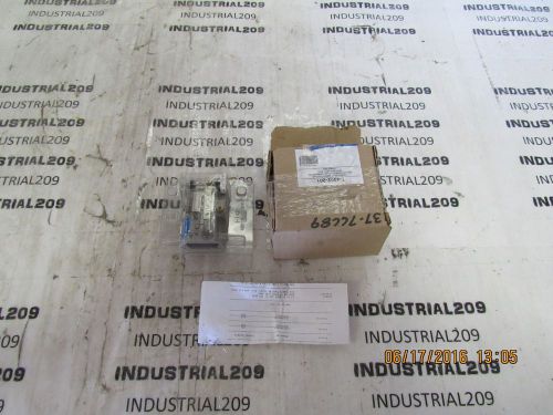 JOHNSON CONTROLS THERMOSTAT T-4002-201 NEW IN BOX