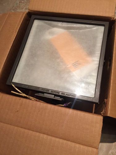 STONCO Metal Halide Mini Flood 150W SLA-150-MAL-6-120V/277V - NEW