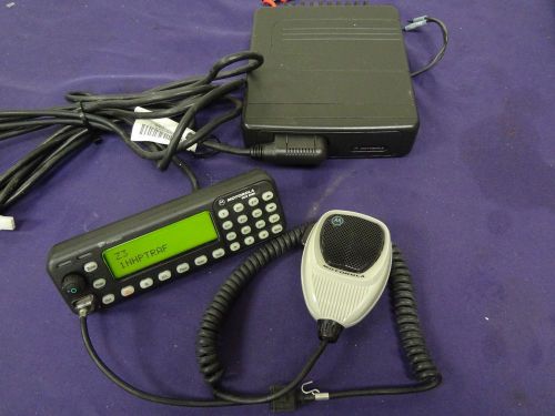 Motorola mcs2000 model iii 800mhz m01hx+834w mobile radio w/ face plate &amp; mic for sale