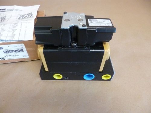 PARKER HHB4005001L LINEAR DIRECTIONAL CONTROL VALVE 120 VAC DOUBLE SOLENOID