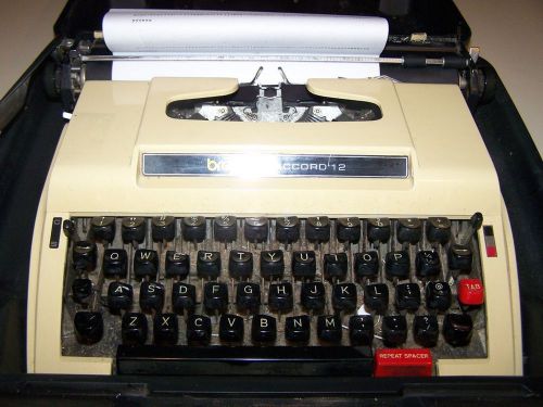 Vintage Brother Accord 12 manual typewriter -13