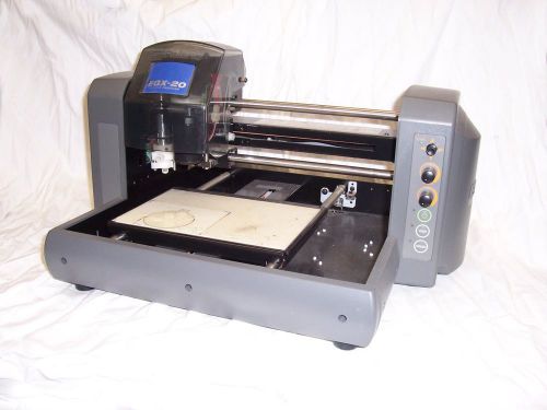 ROLAND EGX-20 ENGRAVER, COMPUTER ENGRAVING MACHINE. ENGRAVER. METAL PLASTIC BRAS