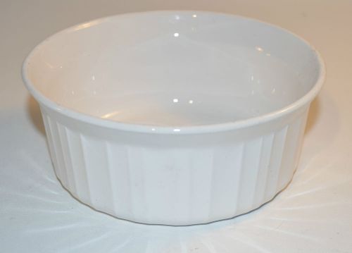 Vintage corning Ware F16B 500ml Round Souffle Bowl 5&#034;1/2