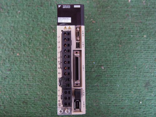 Yaskawa Servopack AC Motor Motion Controller Servo Drive SGDV-2R8A01A 400W