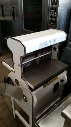 Oliver bread slicer 777