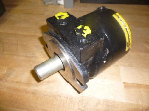 New PARKER Hydraulic Motor / Pump 2250 PSI,10.6 Cu.In./Rev. 110A-106-AS-0 F