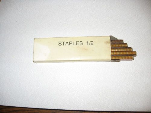 1/2 inch long  3/16&#034; 18 arrow crown galvanized staple   Similar to Senco L wire.