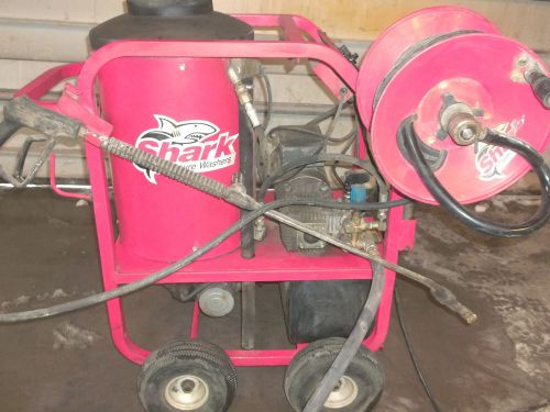 SHARK HOT WATER PRESSURE WASHER