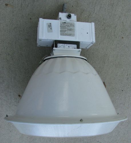 Used Cooper 400 Watt 120/208/240/277 Metal Halide Warehouse Low Bay Lights