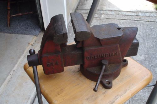 Vintage Columbian 4&#039;&#039; Jaw  Bench Vise  D44 Cleveland Ohio