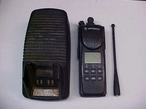 Motorola xts3000 h09ucf9pw7bn 800mhz 1 meg digital portable radio loaded loc#a79 for sale