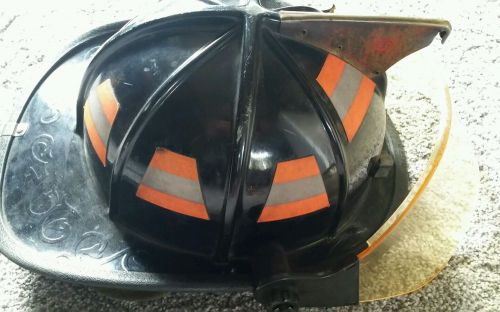 Cairns &amp; Brother 1997 Fire Helmut with Shield/Chinstrap &amp; Earflap