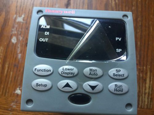 Honeywell UDC3200 Controller DC3200-EE-300R-140-10000-E0-0