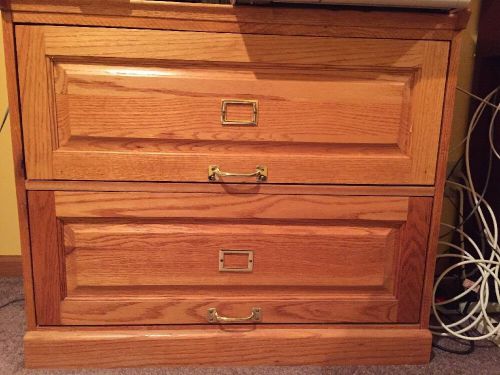 Oak 2-drawer File Cabinet