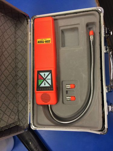 Cen-Tech 92514 Halogen Leak Detector In Case