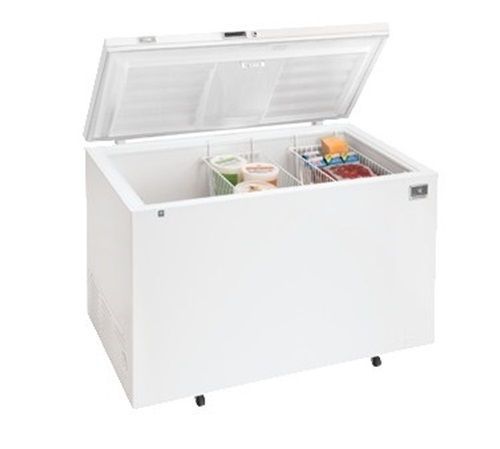 Kelvinator KCCF160QW Chest Freezer 16 cu. ft. white exterior