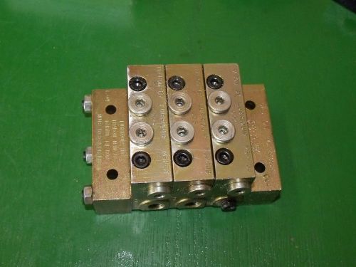 TRABON  LUBRIQUIP MODULAR DIVIDER VALVE 3 PORT MANIFOLD MSP-5T MSP-10S MSP-15S