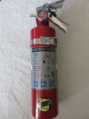 NEW 2016 &#034;BUCKEYE&#034; 2 1/2-lb ABC FIRE EXTINGUISHER WITH VEHICLE BRACKET