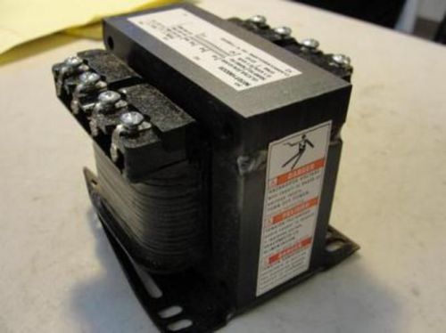 22002 Old-Stock, Square D 9070T100D20 Transformer, 100VA