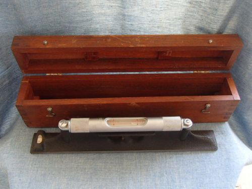 ** VINTAGE 12&#034; STARRETT MACHINIST LEVEL in ORIGINAL DOVE TAIL BOX **