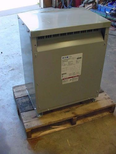 New Eaton Cutler Hammer 30 KVA 3 P Transformer 480D 208Y/120 Cat # V48M28E30CUEE