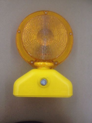 SAFETY BARRICADE LIGHT