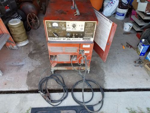 LINCOLN IDEALARC MODEL SP 200 ARC WELDER