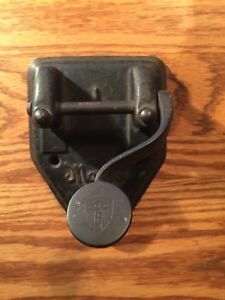 ANTIQUE TATUM CO. MARVEL 2 HOLE PAPER PUNCH BLACK CAST IRON ! VERY NICE !