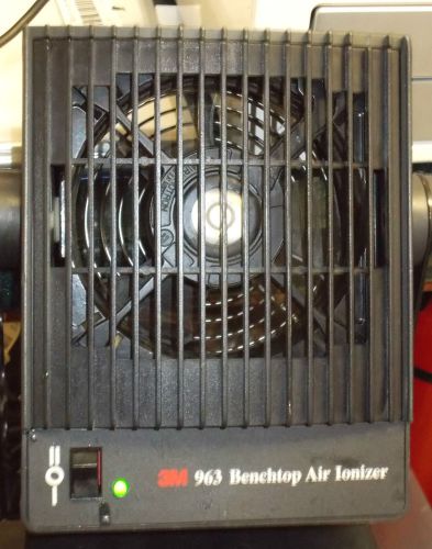 3M 963 Benchtop Air Ionizer