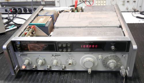 Hp 8640b / agilent 8640b signal generator options 001 for sale