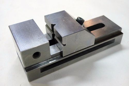Machinist grinding vise 5-1/2&#034; long 2&#034; wide 2&#034; tall, weighs 3 lb. 4 oz. *j for sale