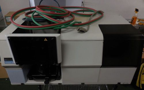 Perkin Elmer AANALYST 300 Atomic Absorption Spectrometer Works Great!