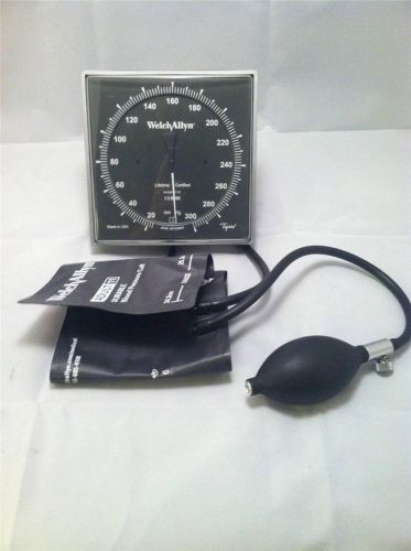 Welch Allyn Tycos 767 Sphygmomanometer BP - Works - Nice!!