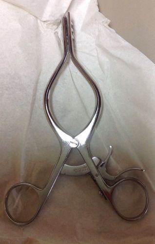 Grieshaber Weitlaner Mastoid Retractor 3 vs. 4 blunt prongs.   (S3)