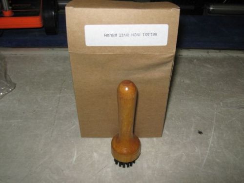 Rivet Brush 1.5in Wooden Handle