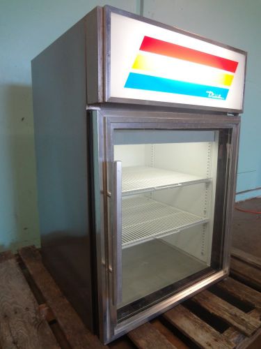 &#034;TRUE&#034; LIGHTED REFRIGERATED C.TOP  SINGLE DOOR DISPLAY COOLER/CASE/MERCHANDISER