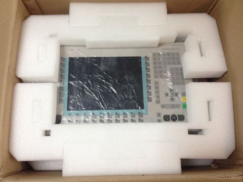 Siemens Simatic 6AV7613-0AB22-0BJ0 Panel PC 670 GWE-570043900200 Original Box